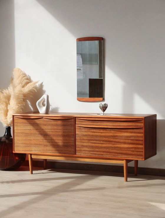 Image 1 of Meuble Vintage Zebrano et Noyer Morris of Glasgow