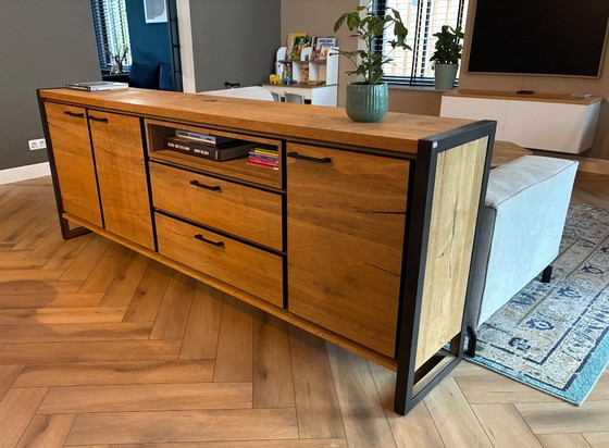 Buffet bas robuste XOOON / Henders & Hazel Metalo, 240 cm, Bois, Métal, Marron, Modern (photo 3 sur 5)