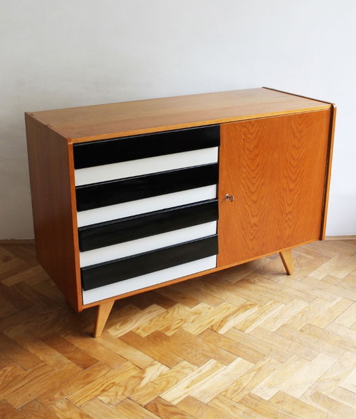Origineel Tsjechisch dressoir uit de jaren 60 van Jiří Jiroutek