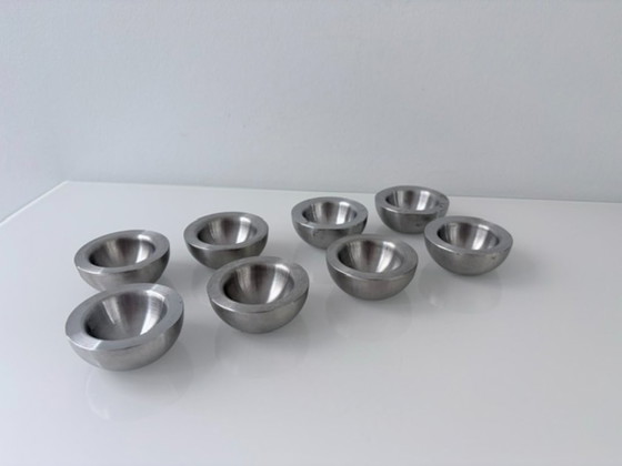 Set of 8 Stainless Steel Egg Cups – Minimalist Design – Table accessories, rvs (photo 5 of 10)