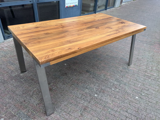 Bert Plantagie Seven Walnussholz L180