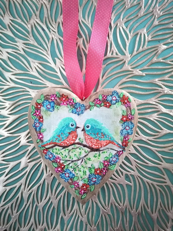 Image 1 of Cuore di legno dipinto a mano 