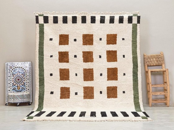 Image 1 of Moroccan carpet measures 150cmx250cm