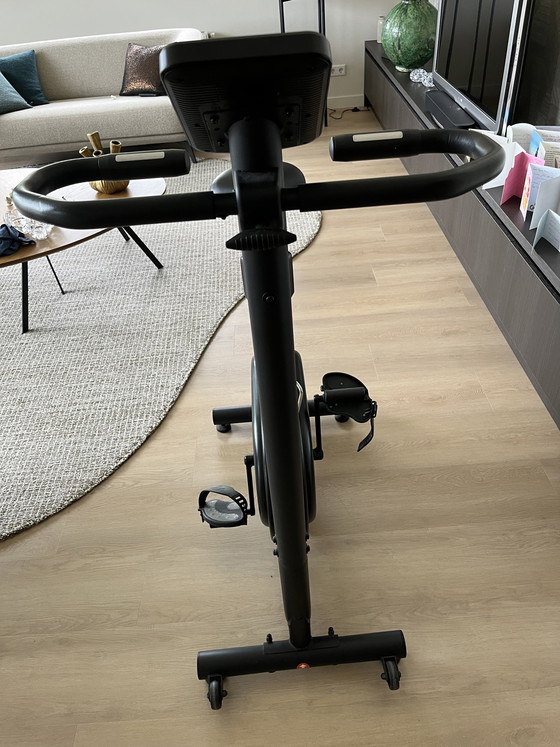 Image 1 of Bicicleta estática Virtufit