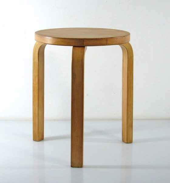 Alvar Aalto vintage plywood Artek 60 stool (photo 2 of 8)