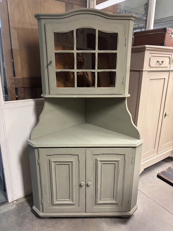 Image 1 of Mobile angolare/armadio vintage Brocante