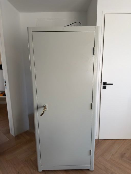 Lensvelt Job Cabinet mit ikonischem goldenen Schlüssel / grau