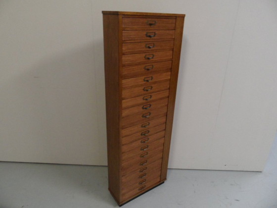 Image 1 of Vintage fourniturenkast