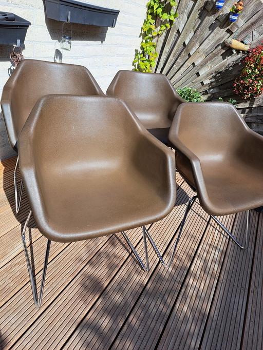 Robin Day 1967 Armchairs for Hille