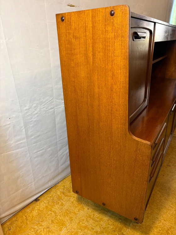 Mid-Century Modern Stonehill Stateroom Teak Highboard – 1960 – Sideboard, Wood (photo 13 of 14)