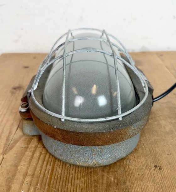 Image 1 of Applique industriale in ghisa grigia di Elektrosvit, anni '60