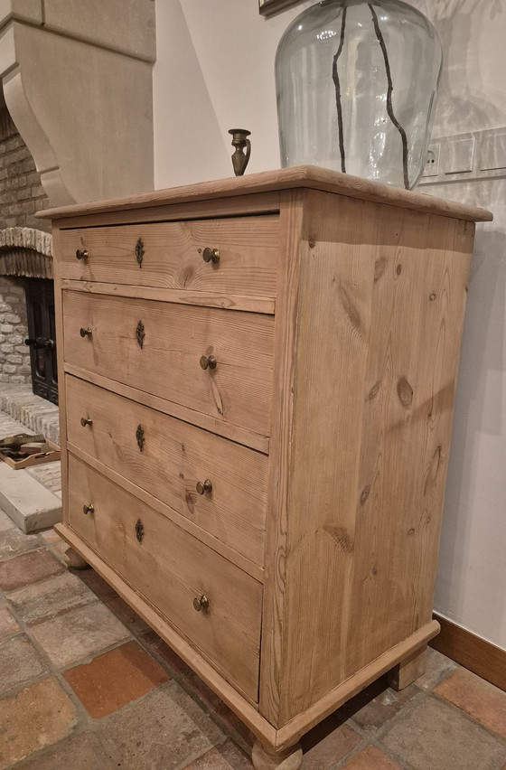 Image 1 of Strakke Antieke Grenen Ladekast 