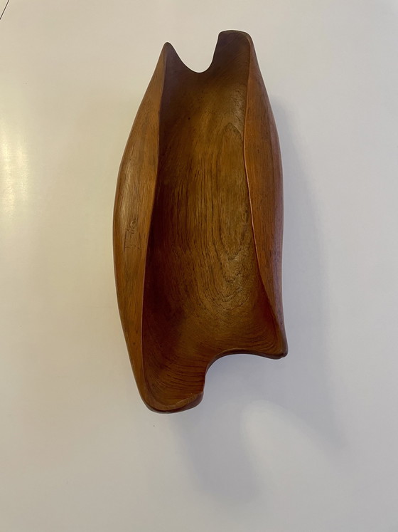Image 1 of Handgearbeitete organische Teakholzschale 