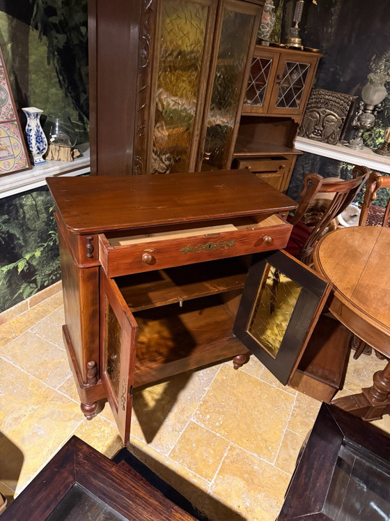 Vitrina de pino macizo de principios del siglo XX, holandesa. – Madera (photo 5 of 5)
