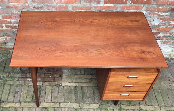 Vintage, Design Bureau. Teak. Jaren 60 – Wood (photo 11 of 15)