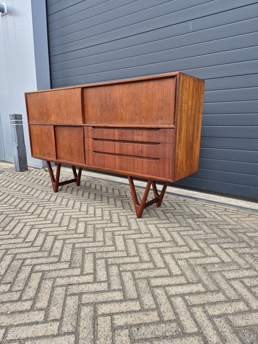 Kurt Østervig Schrank Modell 55
