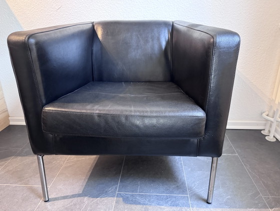 Rare fauteuil vintage IKEA Klippan en cuir véritable et chrome (1999) – Leather, Metal (photo 3 of 13)