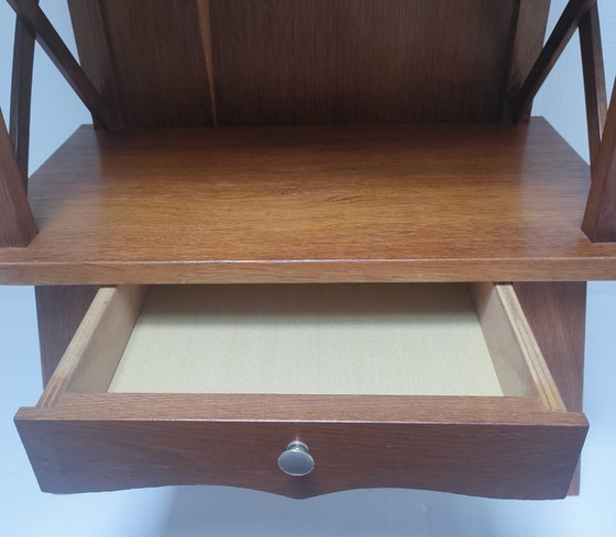 Image 1 of Comodino vintage in legno con traverse