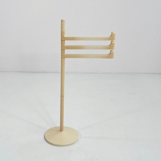 Image 1 of Portasciugamani bianco da terra di Makio Hasuike per Gedy, anni '70