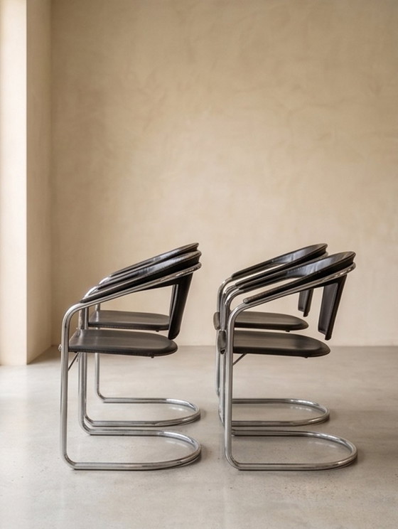 Image 1 of 4 chaises design italiennes vintage A. Rizzatto