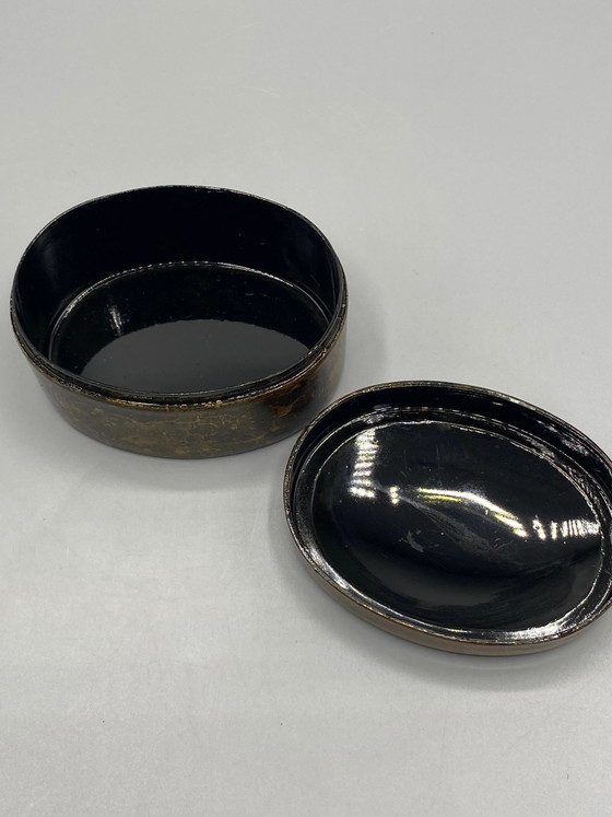 Damart oval lacquered box – peony floral design – black and gold lacquered wood – Decorative Objects (photo 3 of 6)
