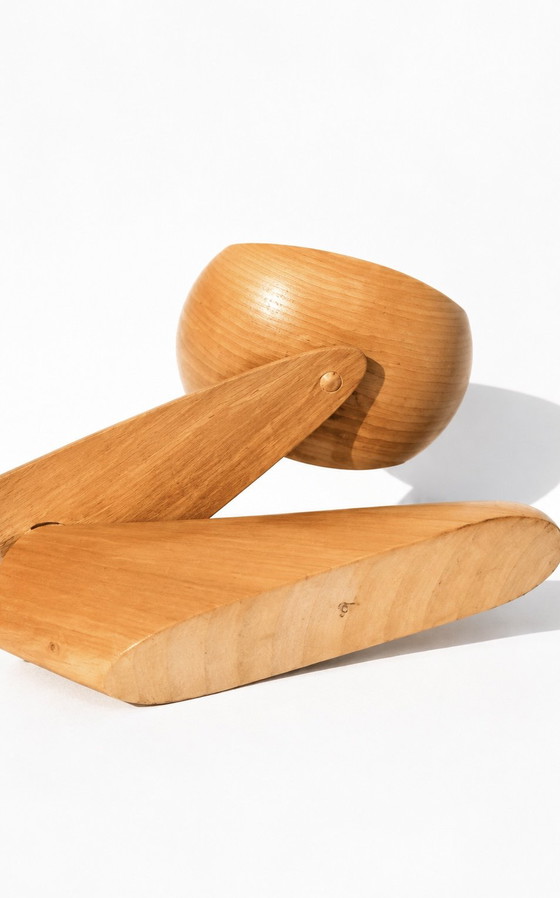 Image 1 of Rare chandelier sculptural en bois sculpté à la main, de style moderne du milieu du XXe siècle, en forme de boomerang.