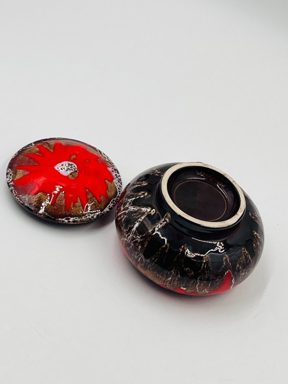 Image 1 of Plato de dulces rojos Vallauris