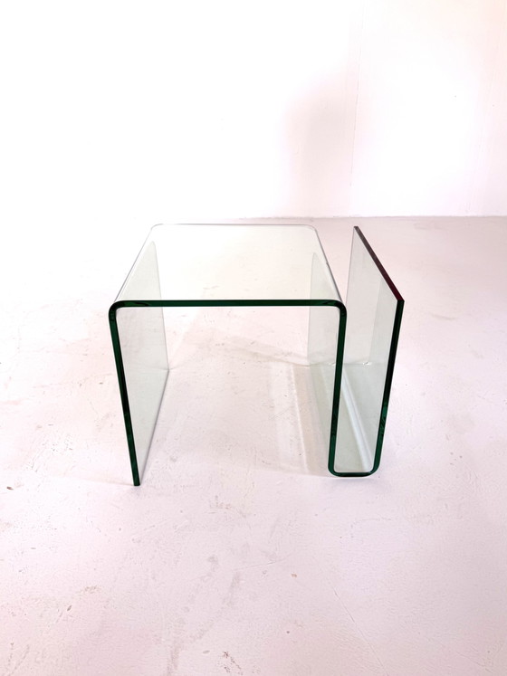 Image 1 of Gebogen glazen bijzettafel 