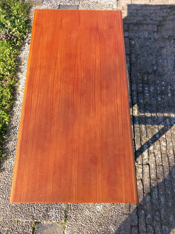 Image 1 of Vintage teakhouten salontafel Scandinavisch design, Danish Control.
