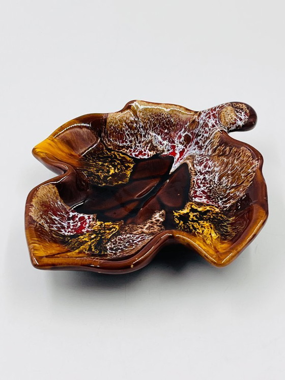 Image 1 of Vallauris Leaf Servant