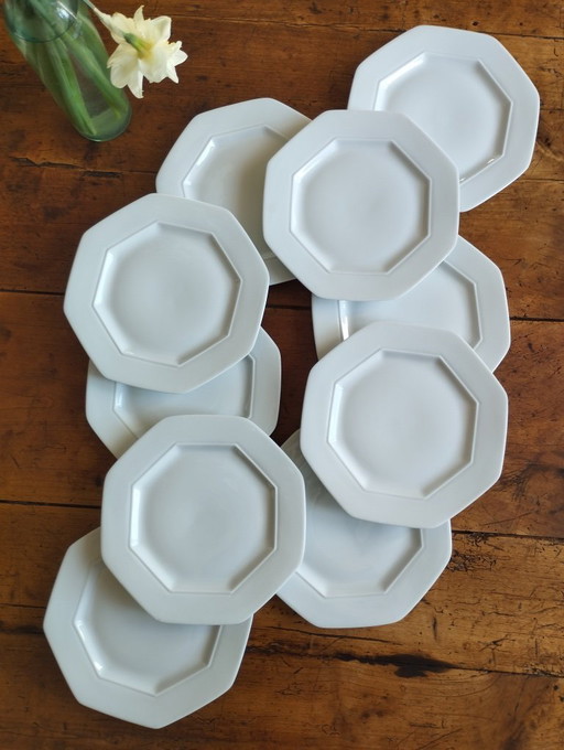 12 assiettes à dessert octogonales en porcelaine de Limoges