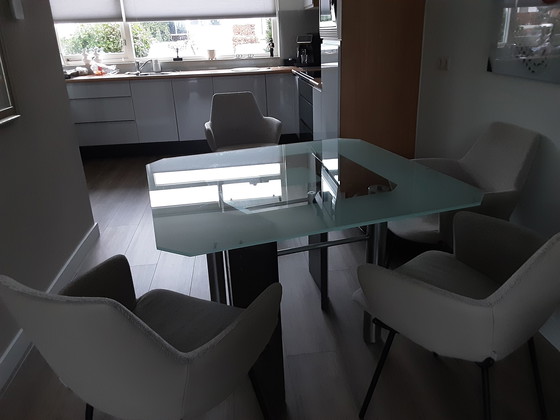 Image 1 of Mesa de comedor