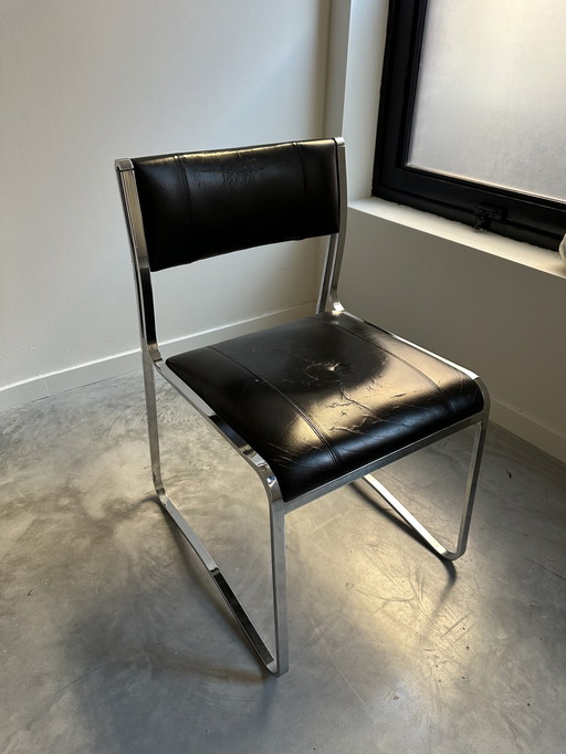 Vintage cantilever chair leather and chromed steel, Italy 1970s/80s