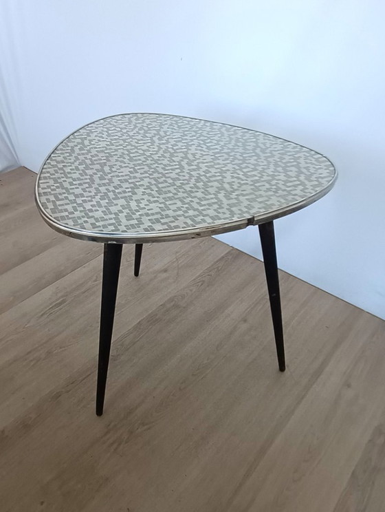 Image 1 of Grote Vijftiger Jaren Bijzettafel