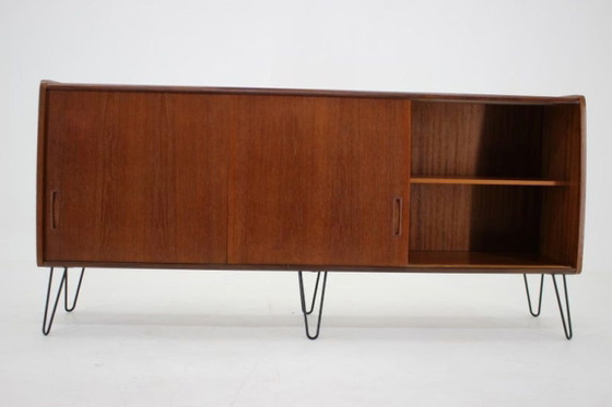 Gerecycled Deens dressoir uit de jaren 60 in mid-century modern stijl, gemaakt van teakhout, op – Glass (photo 3 of 12)