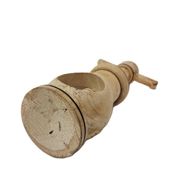 Image 1 of Schiaccianoci in legno d'epoca con meccanismo a vite