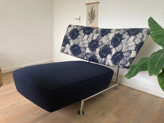 Image 1 of Leolux Akka, Liebessitz und Chaisse Longue, blau mit Blume