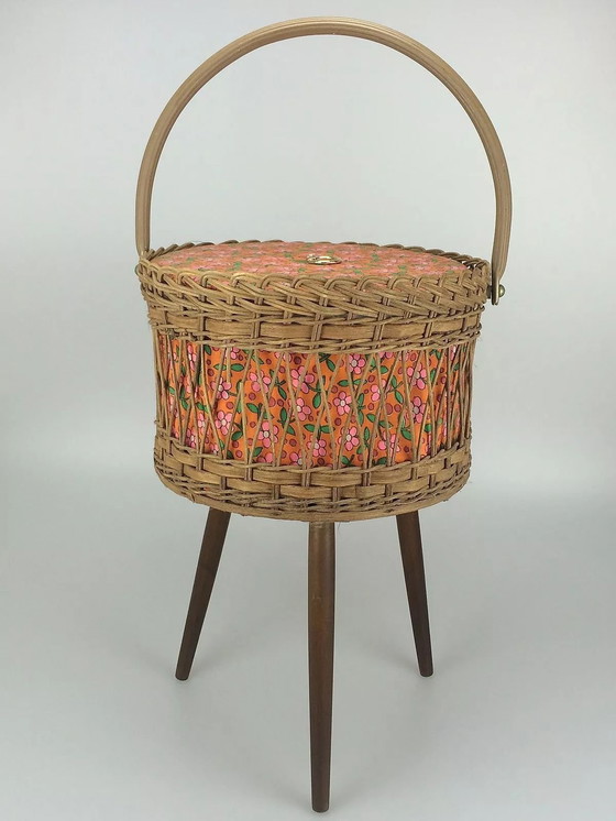 Image 1 of 70er Jahre Nähkasten Nähkorb Utensilio Holzgeflecht Space Age Mid Century Design