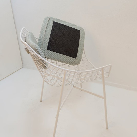 Image 1 of Set van 8 moderne witgelakte stalen fauteuils