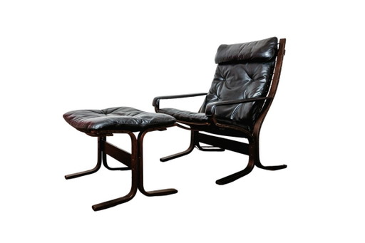 Siesta fauteuil en zwarte leren voetenbank van Ingmar Relling voor Westnofa, Noorwegen, jaren 60.