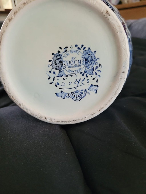 Vase Royal Sphinx Maastricht Delftware