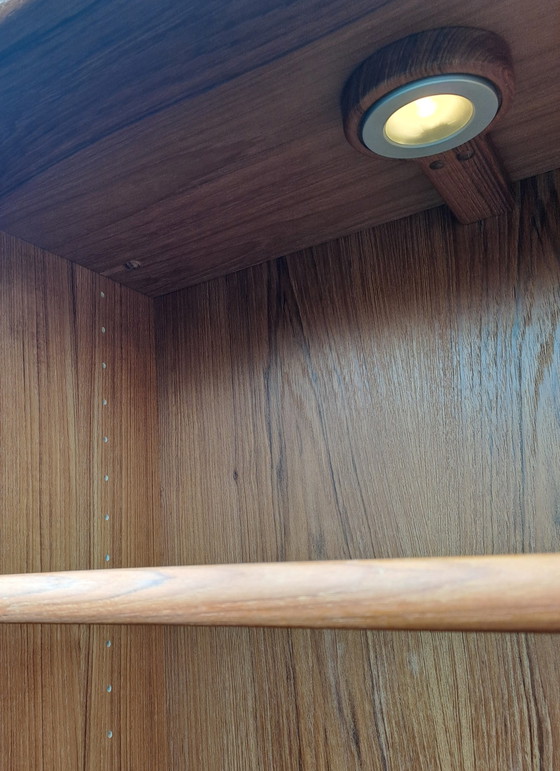 Image 1 of Vintage Dyrlund vitrinekast, massief teakhout, Denemarken, jaren 70