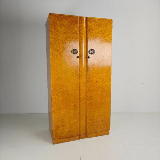 Image 1 of Guardaroba maschile in stile Art Déco inglese – Wrighton Furniture