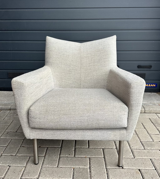 Poltrona lounge Toma di Design on Stock