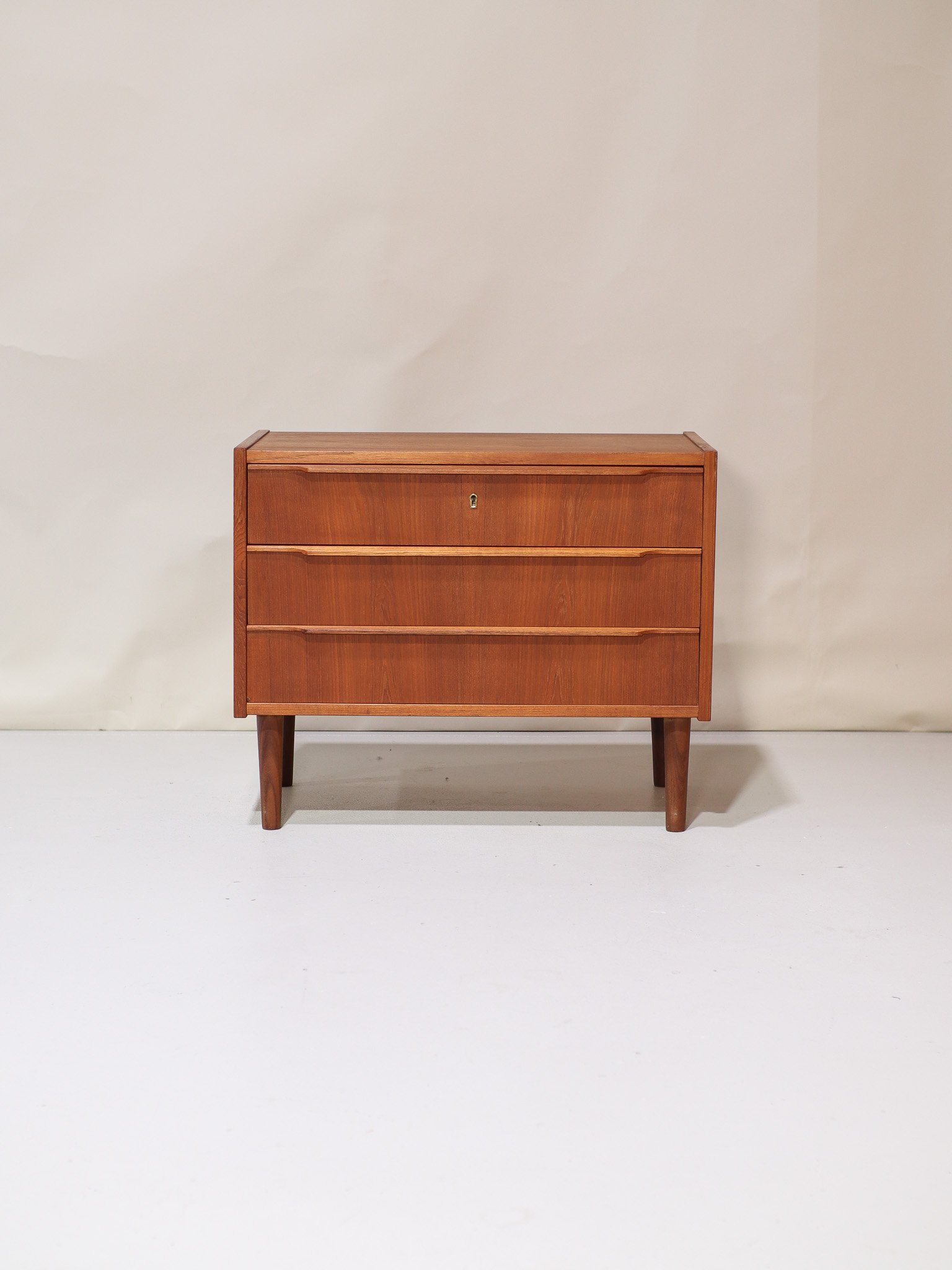 ゆ*い様 Denmark side chest TEAK vintage Danish Teak Gentleman's Highboy Chest by Jesper - Midcentury