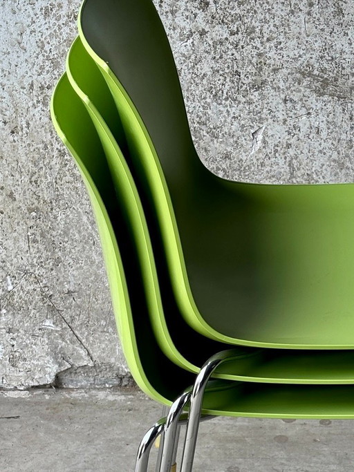 Arper Catifa 46 – Green stacking chair with chrome legs