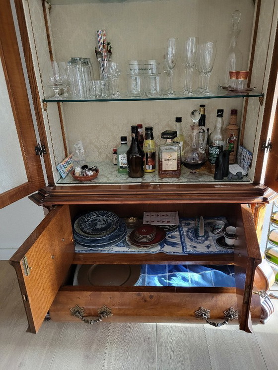 Image 1 of Klassische italienische Glas- und Getränkevitrine