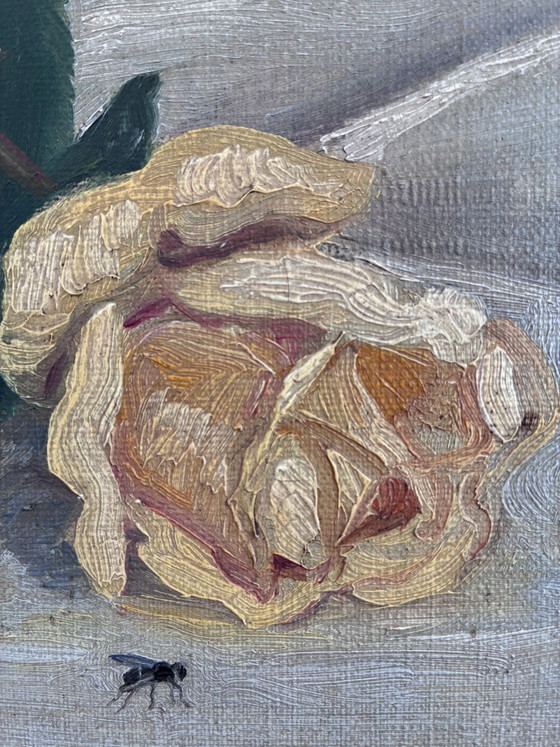 Image 1 of Peinture à l'huile originale ancienne représentant une nature morte de roses jaunes.