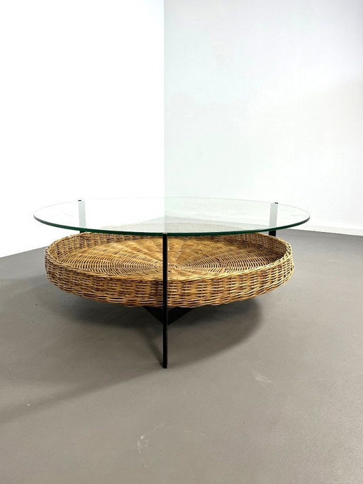 Couchtisch mit Zeitschriftenständer aus Weide von Rudolf Wolf für Rohé Noordwolde, 1960er Jahre.