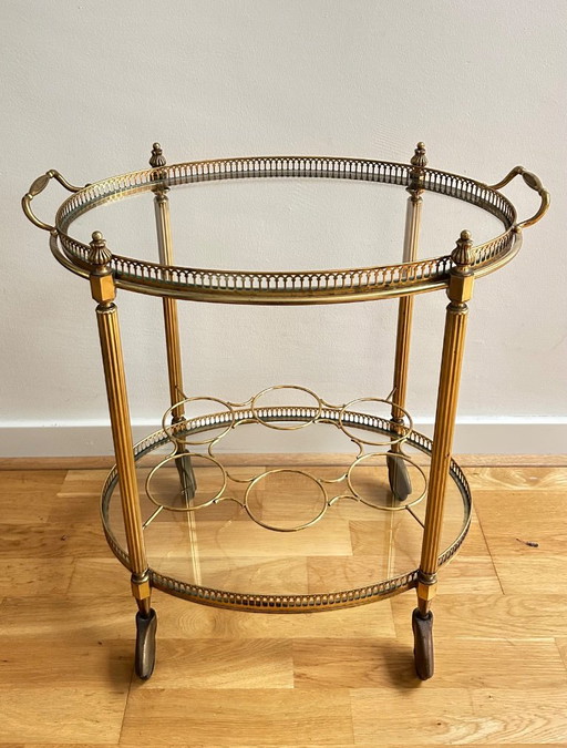 Chariot ovale en laiton / desserte de bar avec étagères en verre, années 1960 – serveerwagens, Glass, Metal